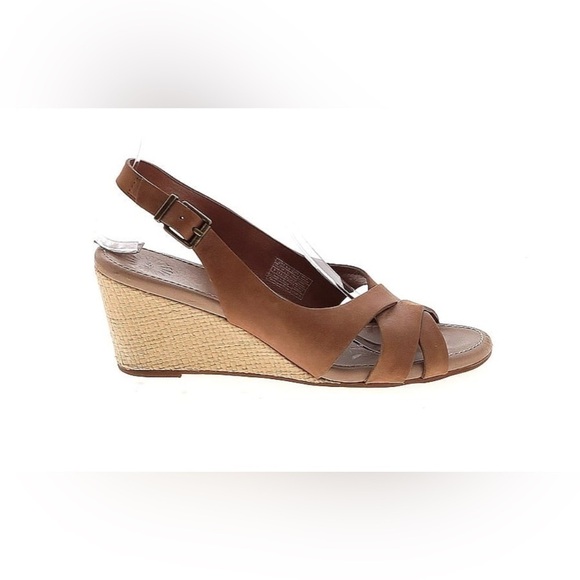 Ugg Kennedy Slingback Wedge - Picture 1 of 2